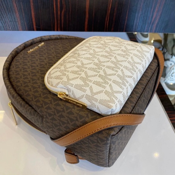 Michael Kors Erin Shoulder Backpack Multi vanilla - Picture 3 of 10